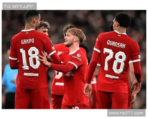 利物浦与斯图加特激情对决展现足球魅力与团队精神
