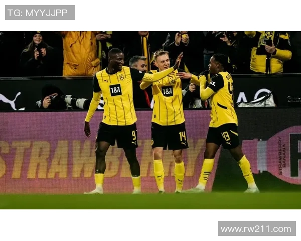 多特蒙德球迷骚乱事件引发欧冠禁赛三场及50万欧元罚款